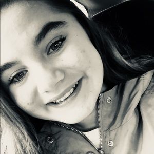 Meet your Posher, Isabella